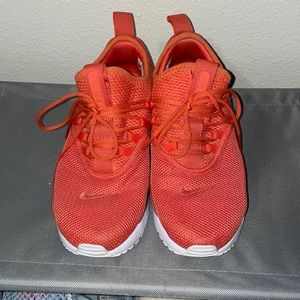 Nike Air Max 90 EZ. W 7.5. Color Vintage Coral